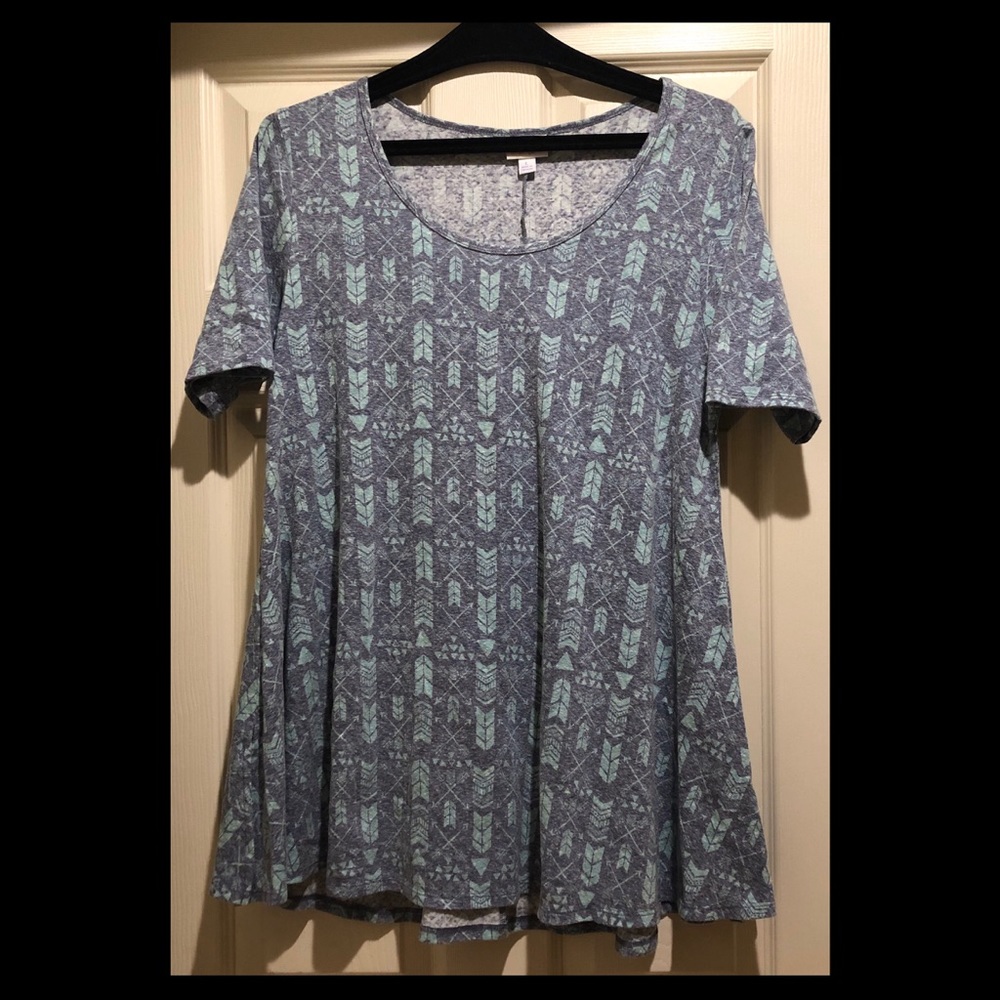 Lularoe Perfect T Large gray green arrows